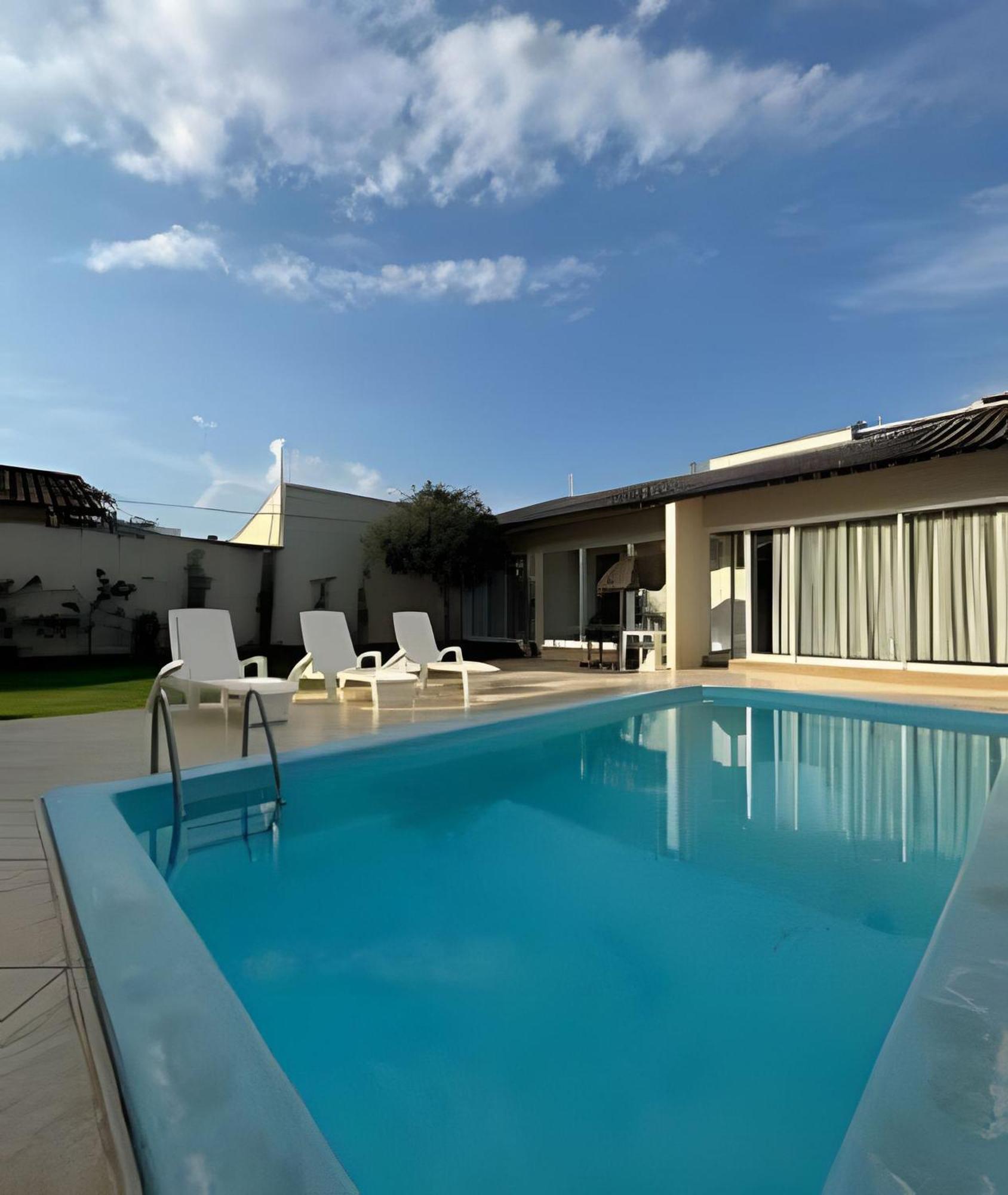 Sobrado Com 5 Suite 1 Quarto Piscina Churraqueira Ar Ate 20 Hospede Φοζ ντο Ιγκουασού Εξωτερικό φωτογραφία